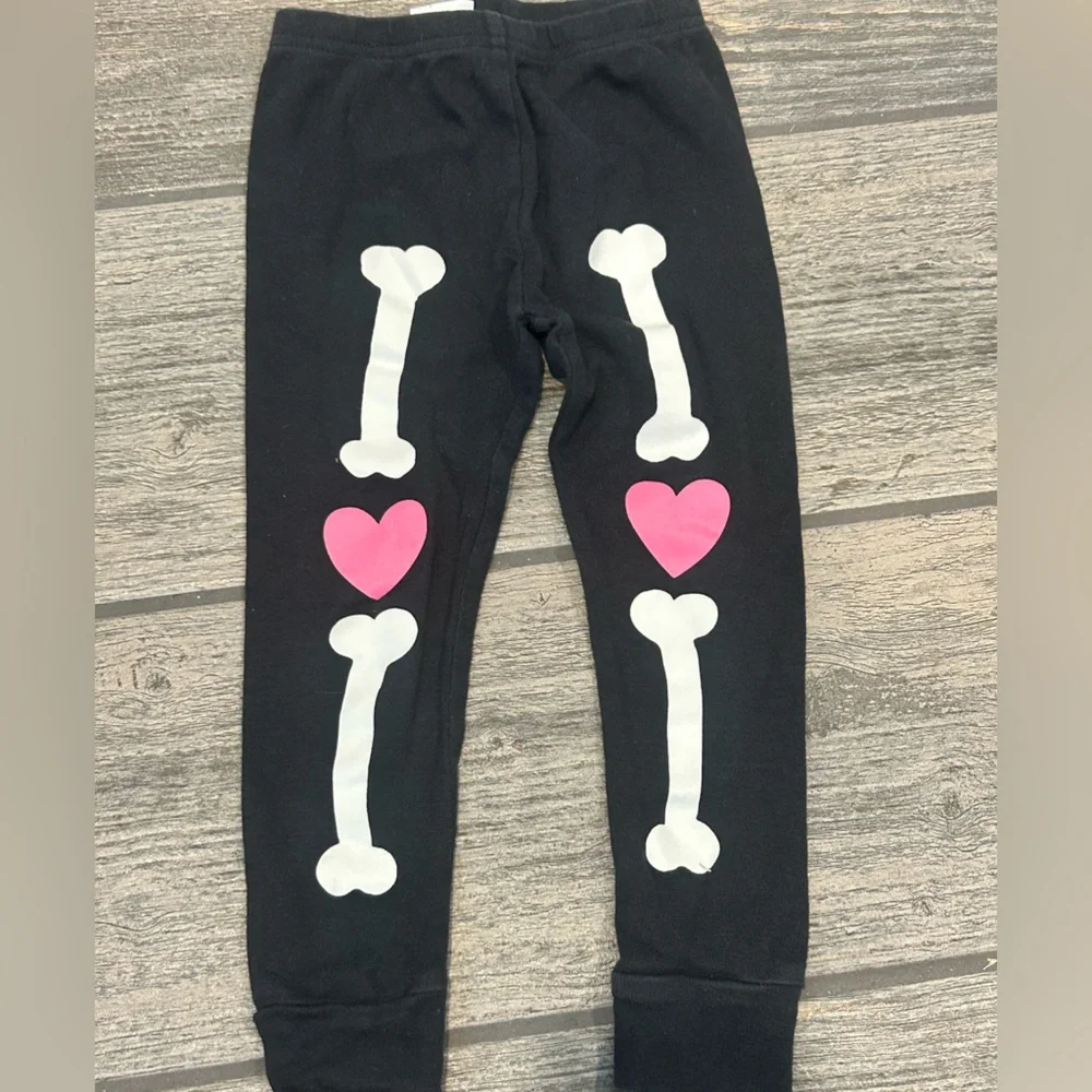 Carter’s Skeleton PJs - Picture 4 of 6